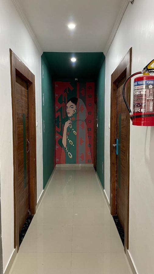 Hot - House Of Travellers, Rishikesh Hostel Bagian luar foto