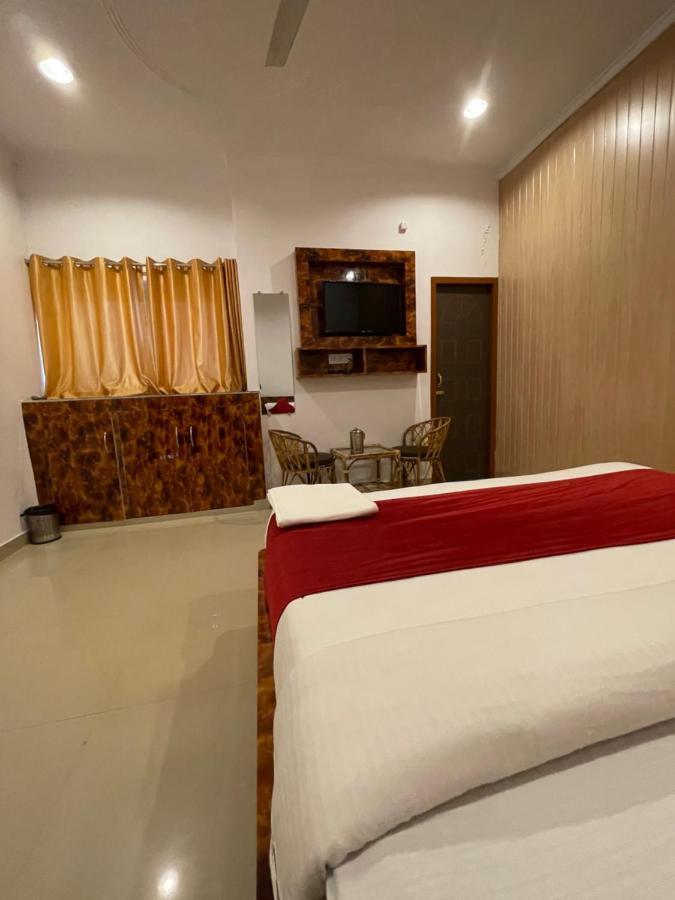 Hot - House Of Travellers, Rishikesh Hostel Bagian luar foto